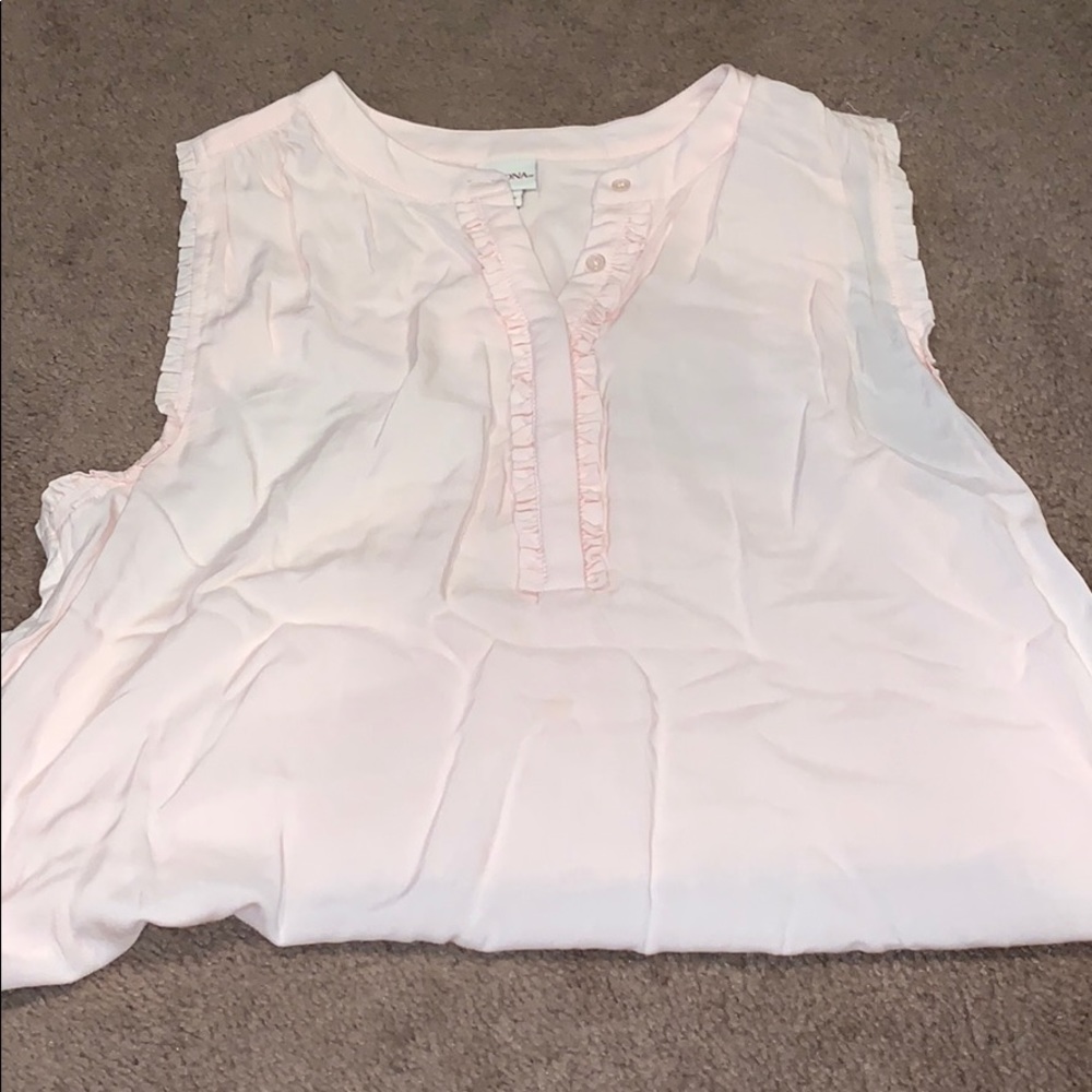 Sleeveless blouse